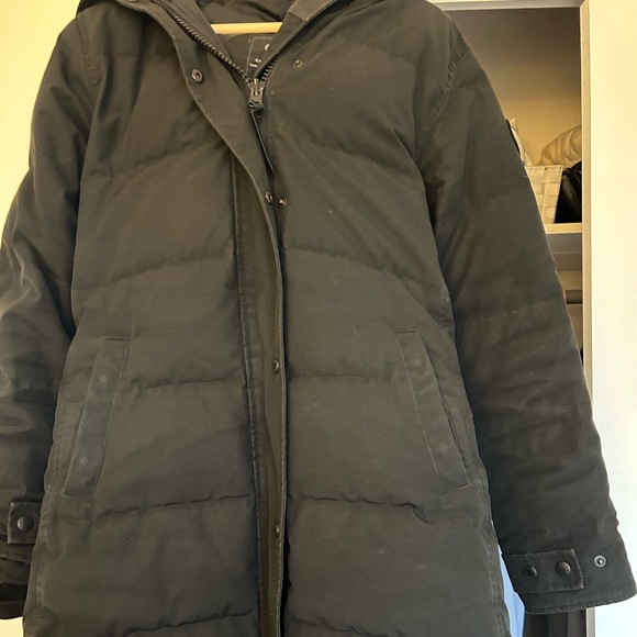 Woman’s Canada Goose Parka Jacket - Picture 8 of 10